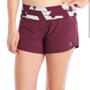 Oiselle Roga Low-Rise Shorts